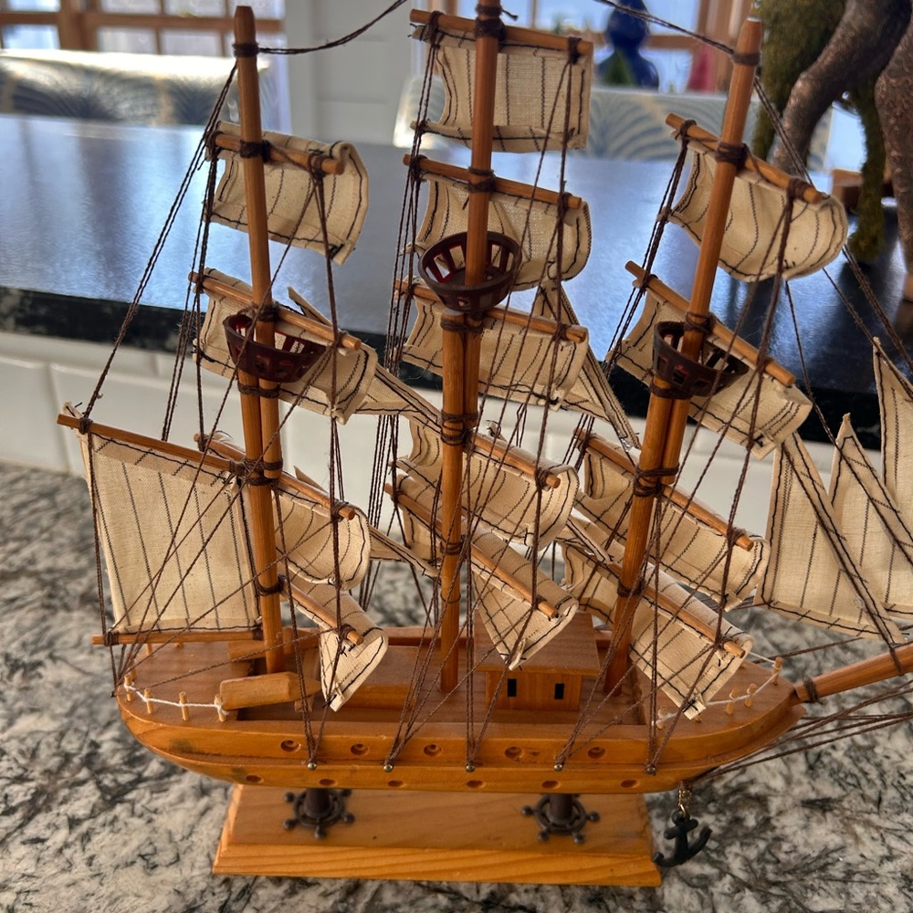 Mayflower Wooden Ship Model - Brown and Cream - Picture 5 of 8
